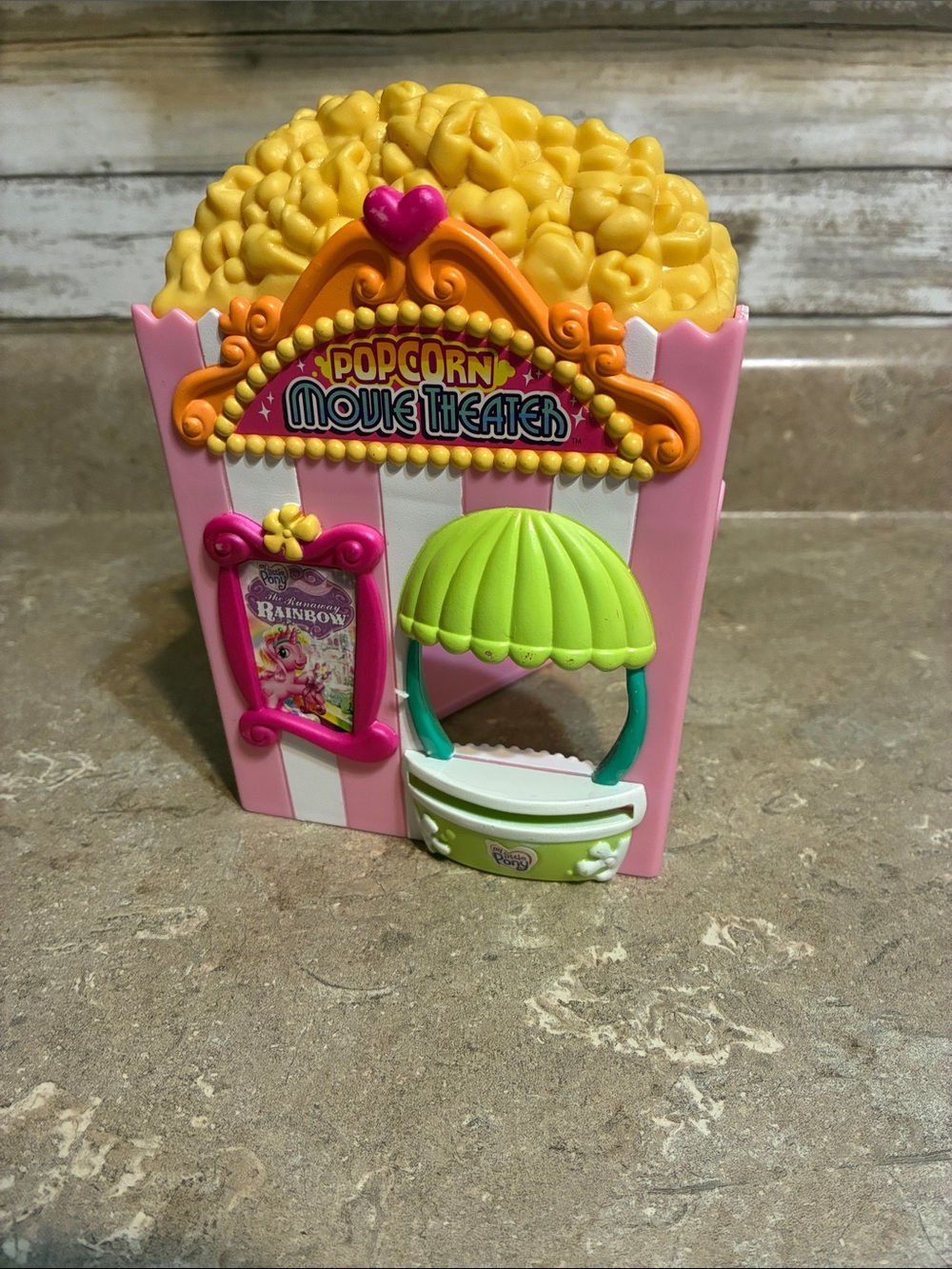My Little Pony 2007 Hasbro Popcorn Movie Theater Playset Toy My Little Pony
